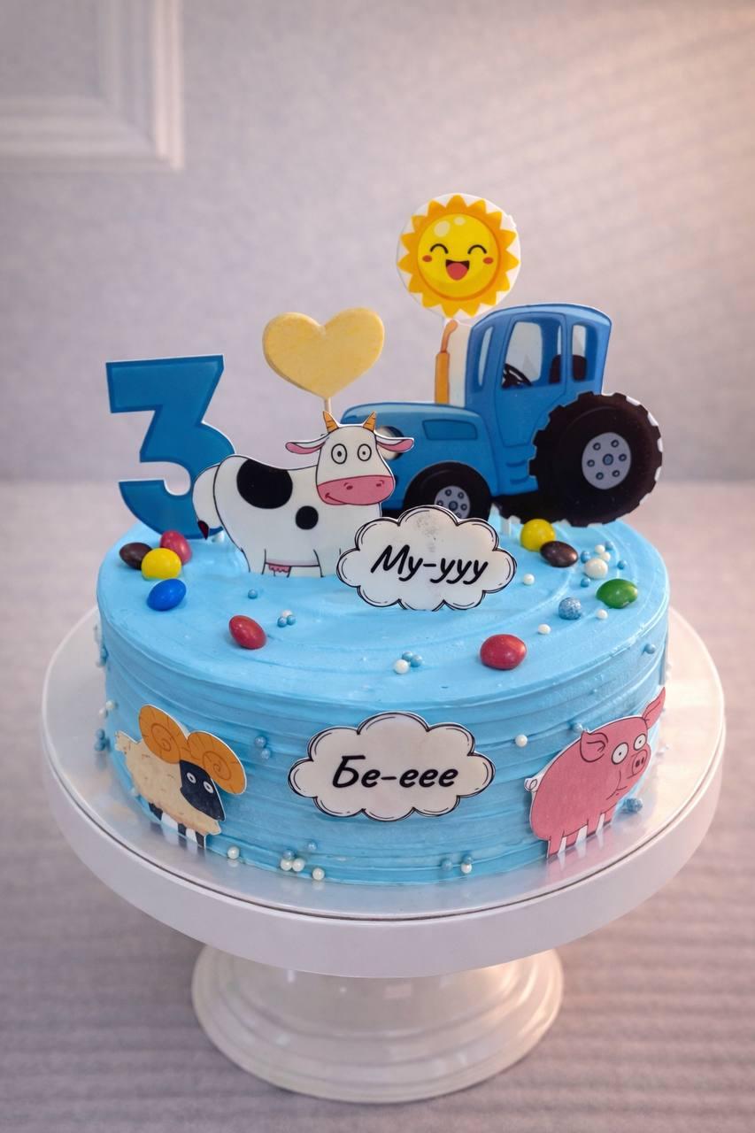 Торт в тематике «синий трактор»
