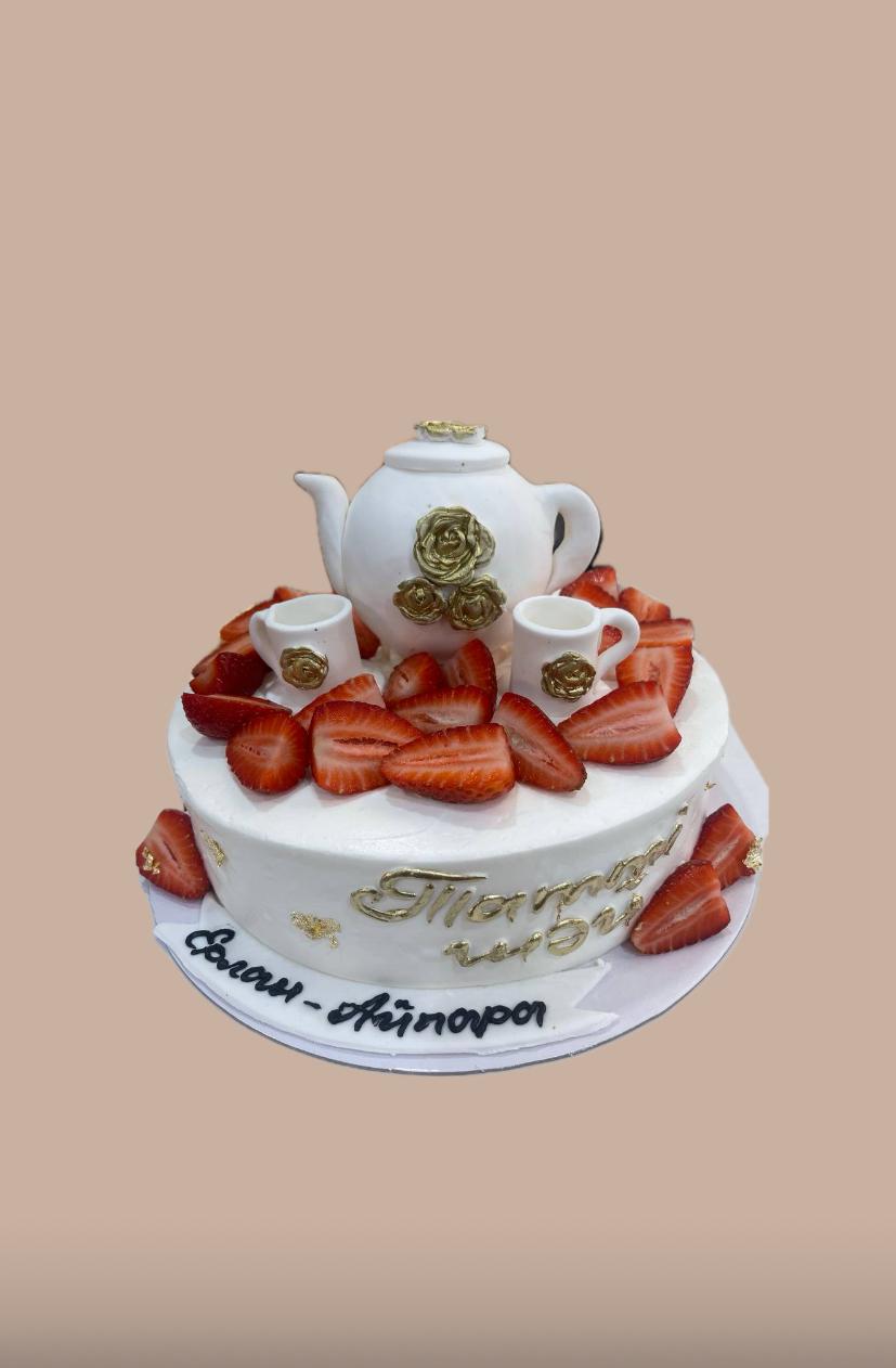 Торт тәтті шәй